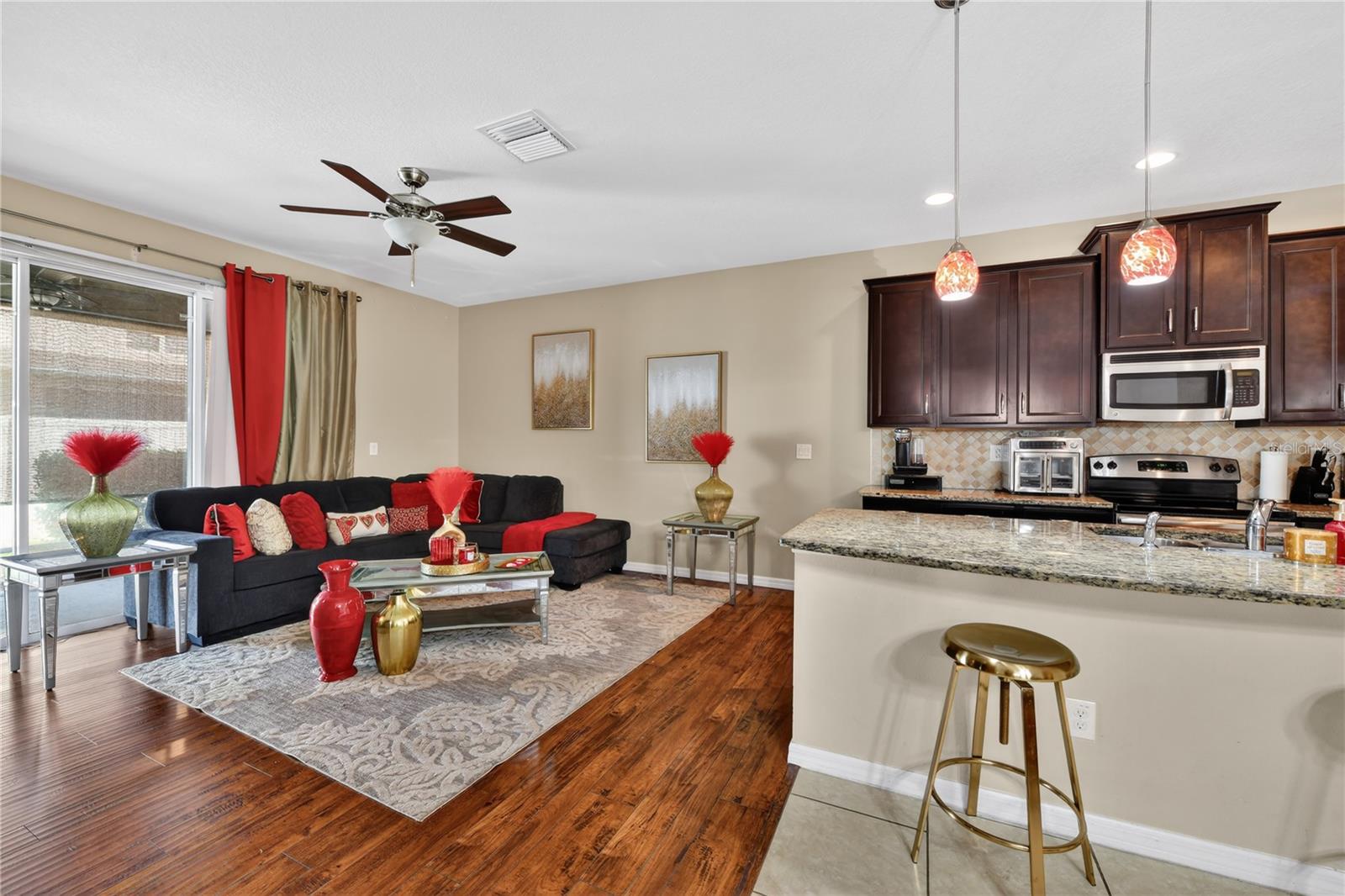 Listing photo id 8 for 10420 Butterfly Wing Court