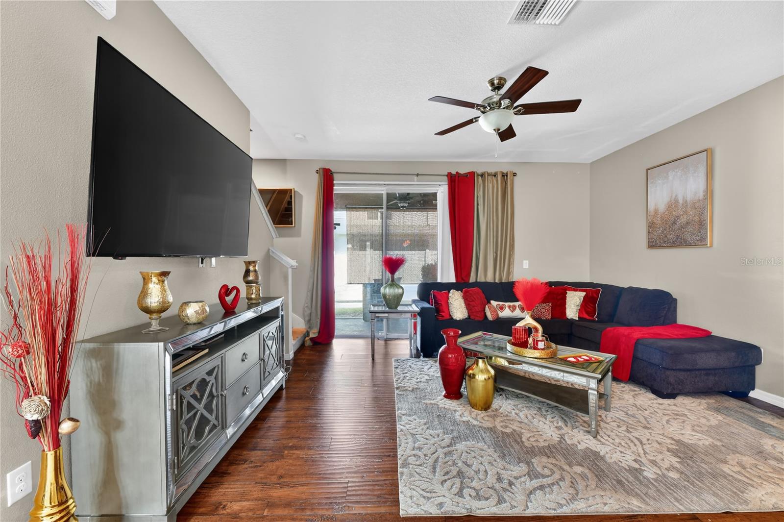 Listing photo id 11 for 10420 Butterfly Wing Court