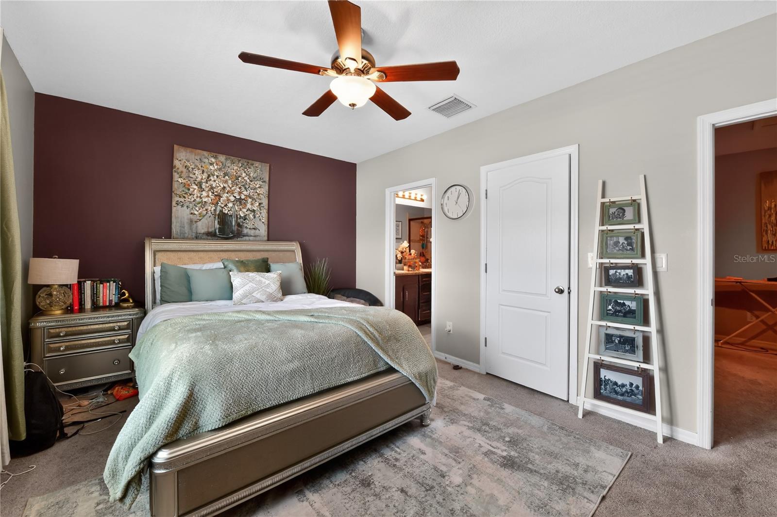 Listing photo id 14 for 10420 Butterfly Wing Court