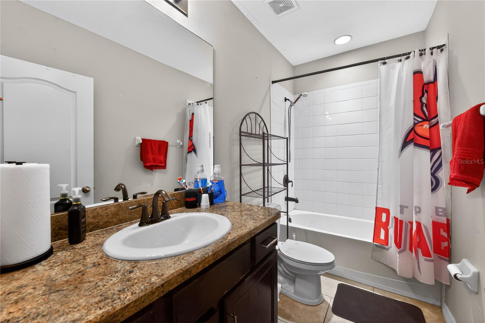 Listing photo id 20 for 10420 Butterfly Wing Court