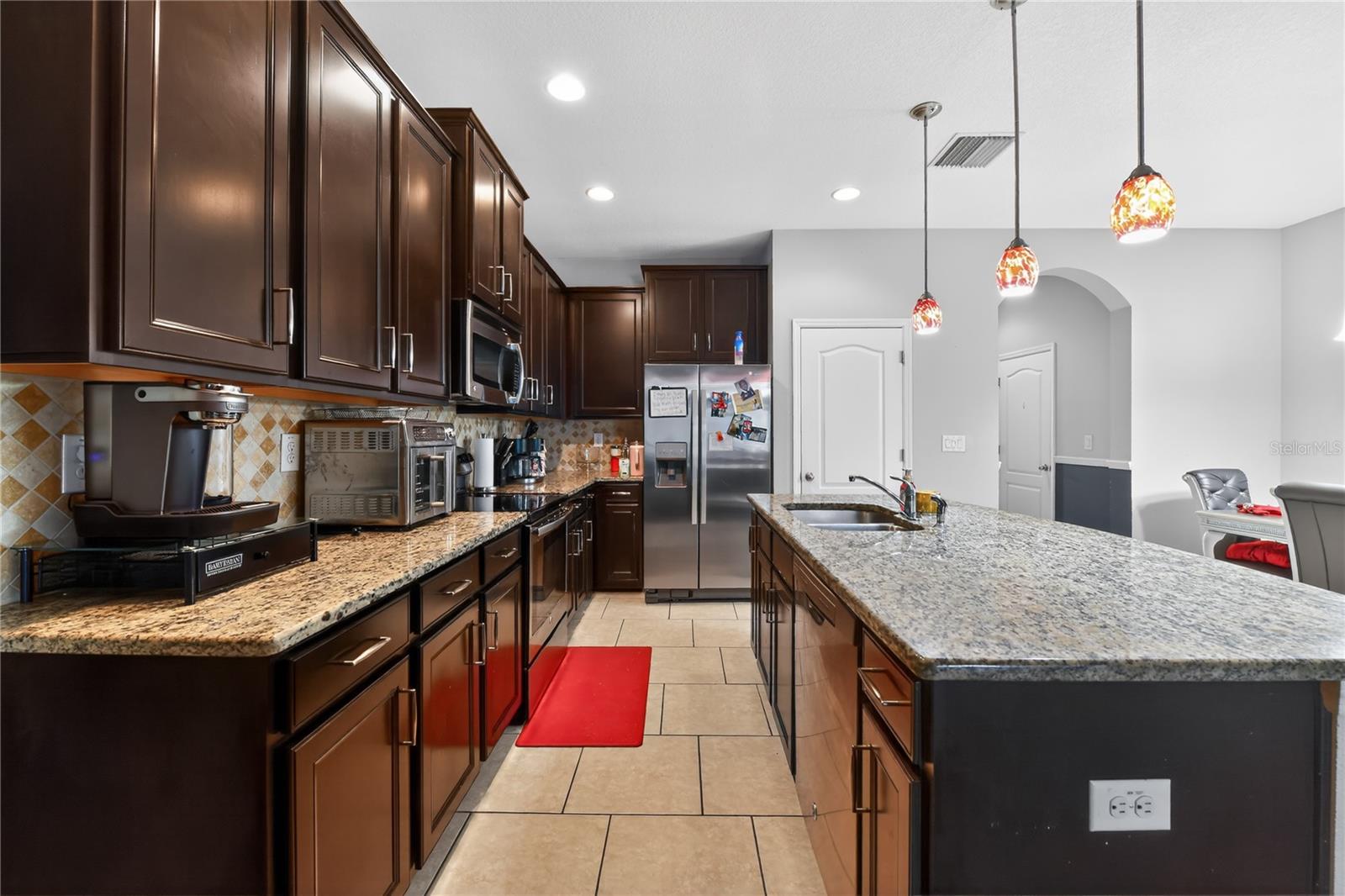 Listing photo id 2 for 10420 Butterfly Wing Court