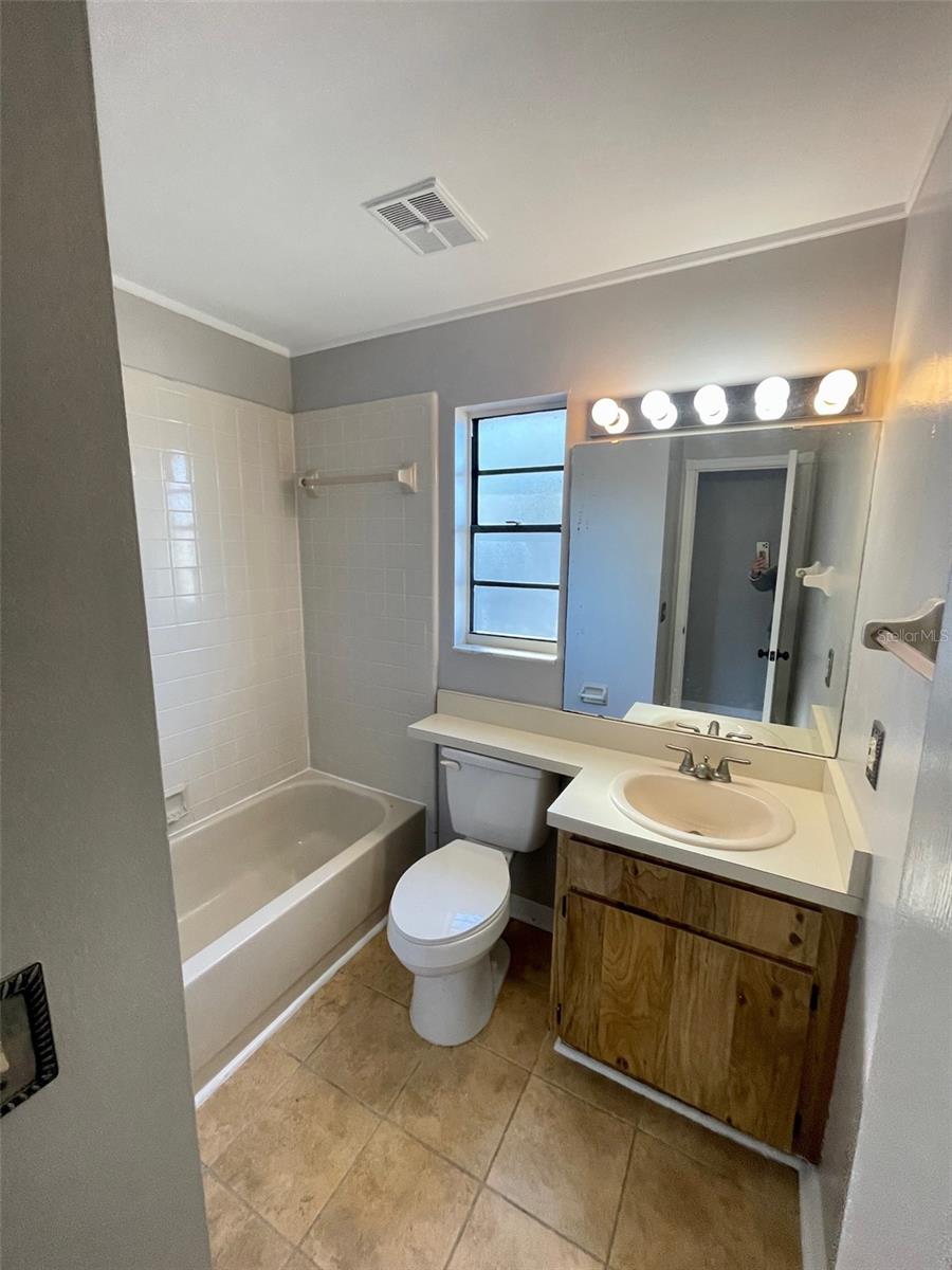 Image 14 of 20 For 1234 Crossfield Drive