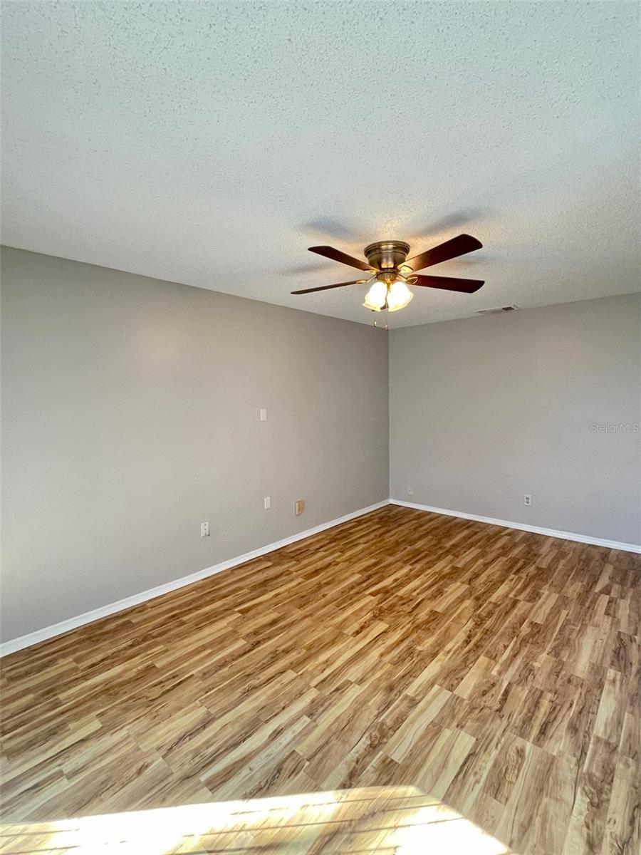 Image 9 of 20 For 1234 Crossfield Drive