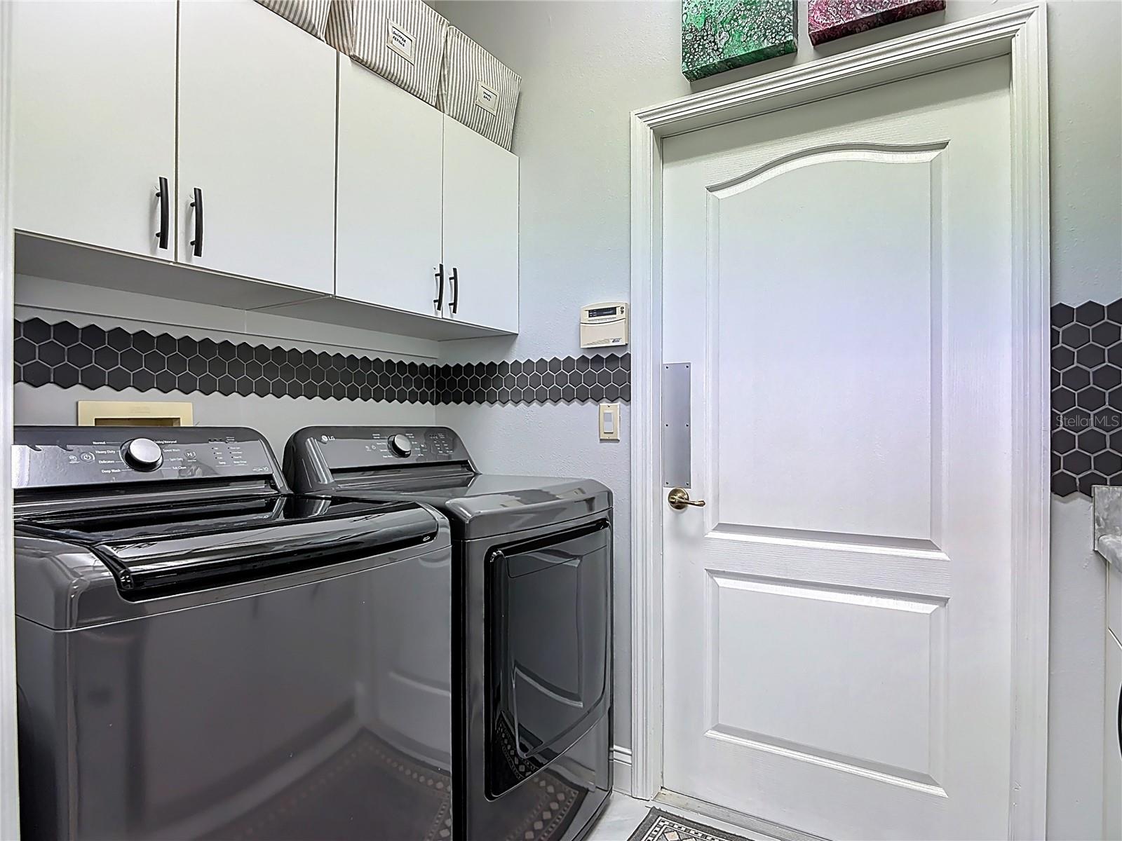 Image 53 of 73 For 6456 Renaissance Drive