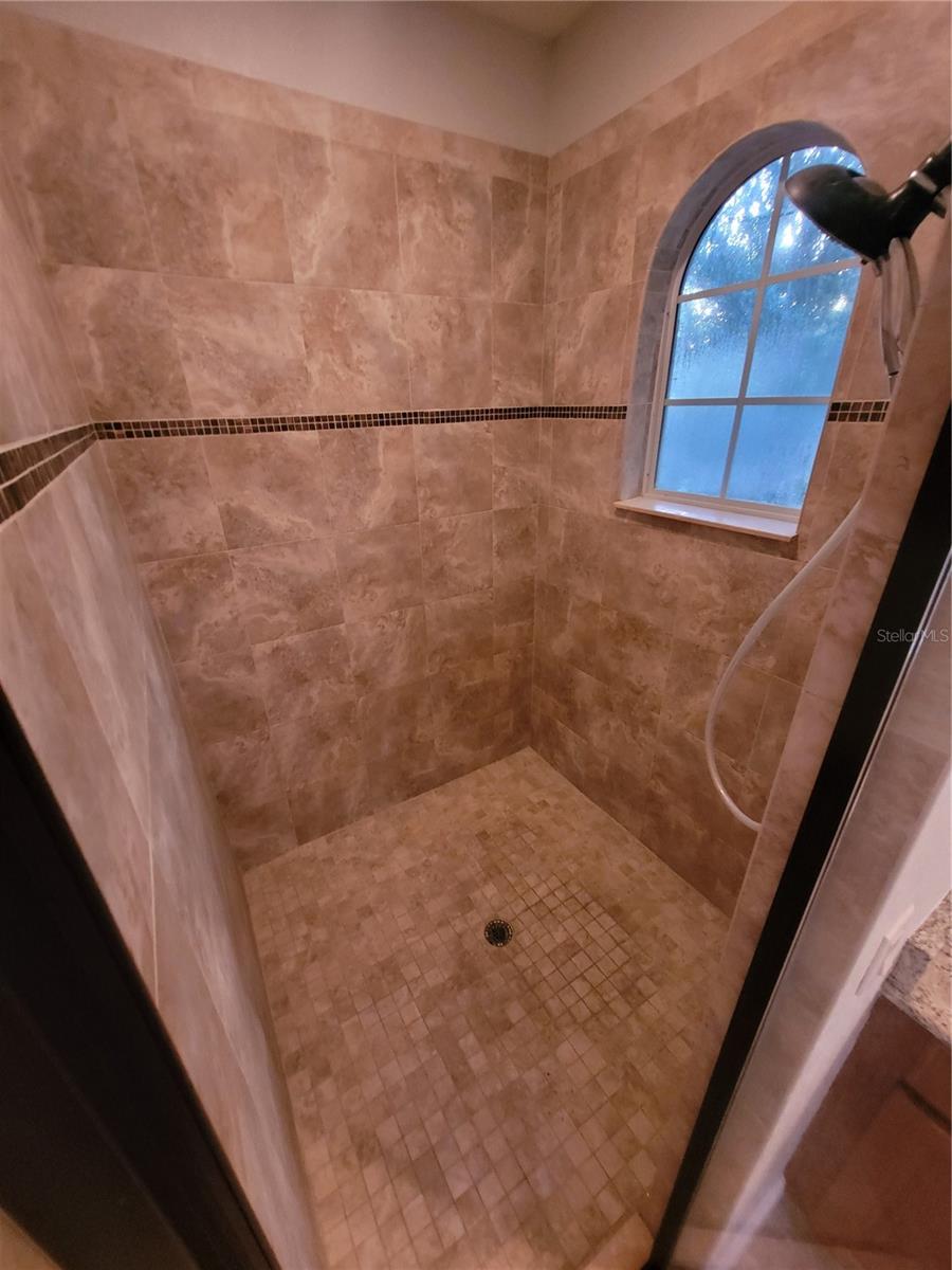 Image 27 of 39 For 1455 Catherine St