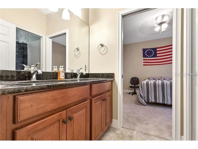 Image 9 of 39 For 1455 Catherine St