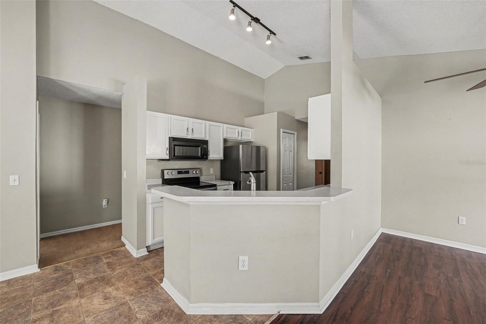 Image 10 of 30 For 142 Santana Place