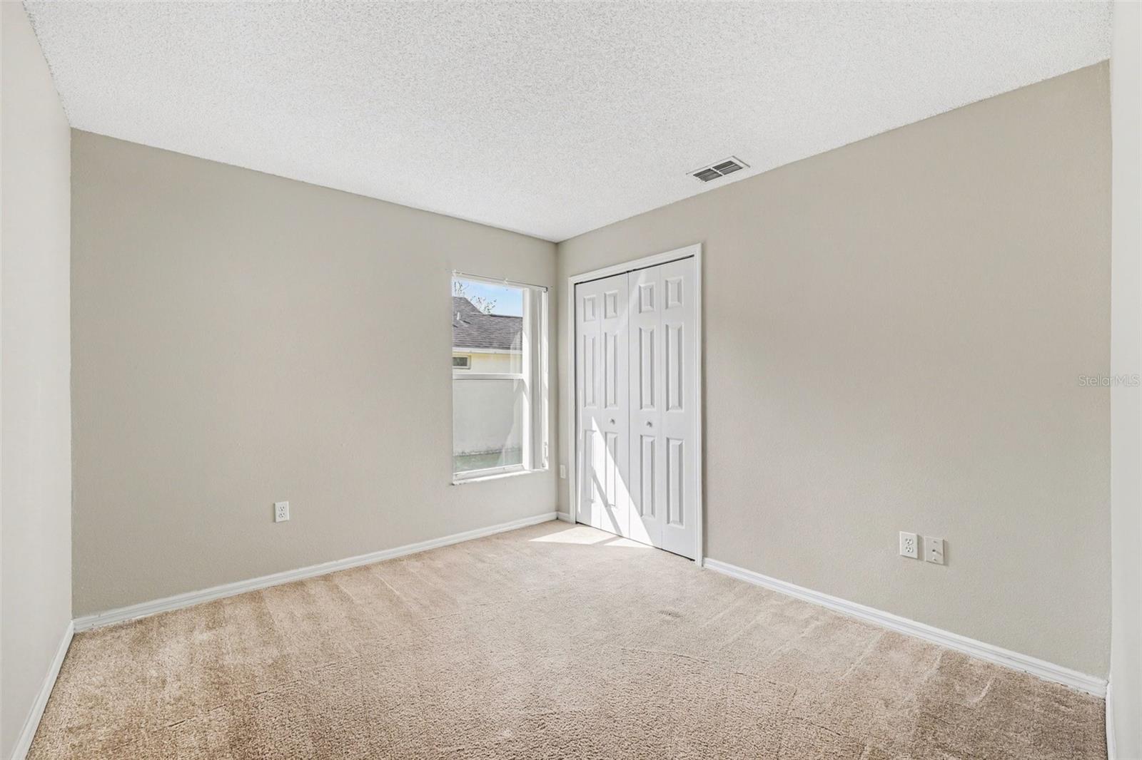 Image 23 of 30 For 142 Santana Place