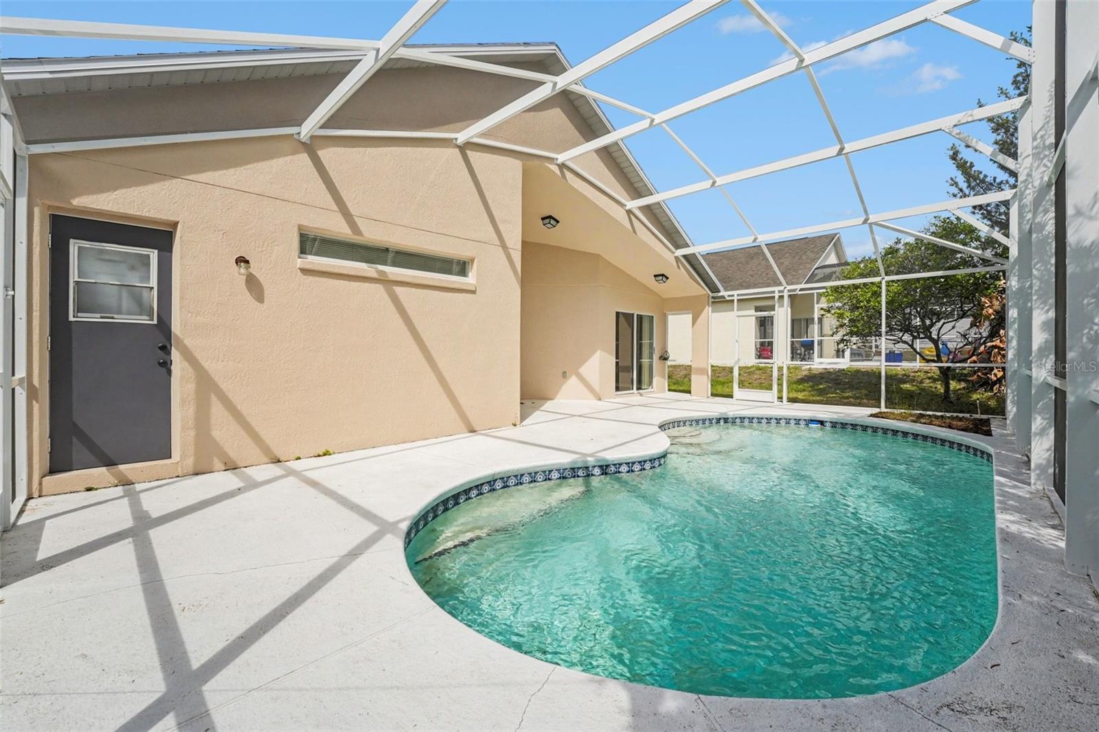 Image 27 of 30 For 142 Santana Place