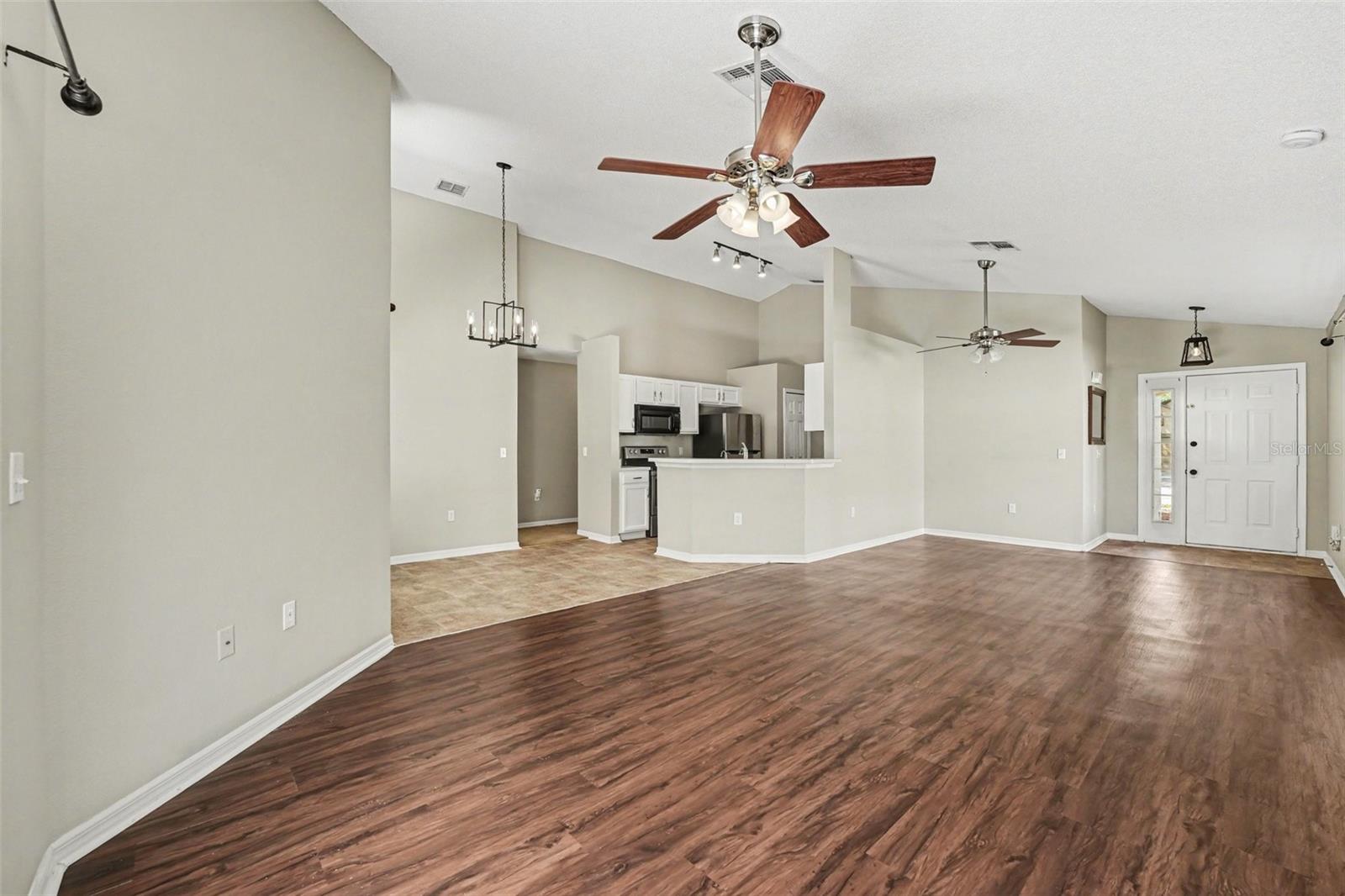 Image 4 of 30 For 142 Santana Place