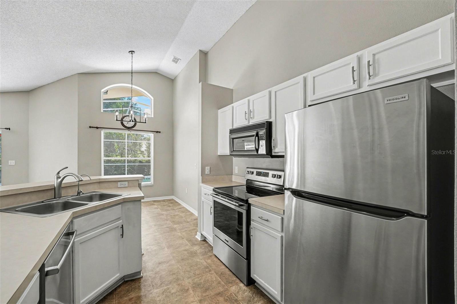 Image 7 of 30 For 142 Santana Place