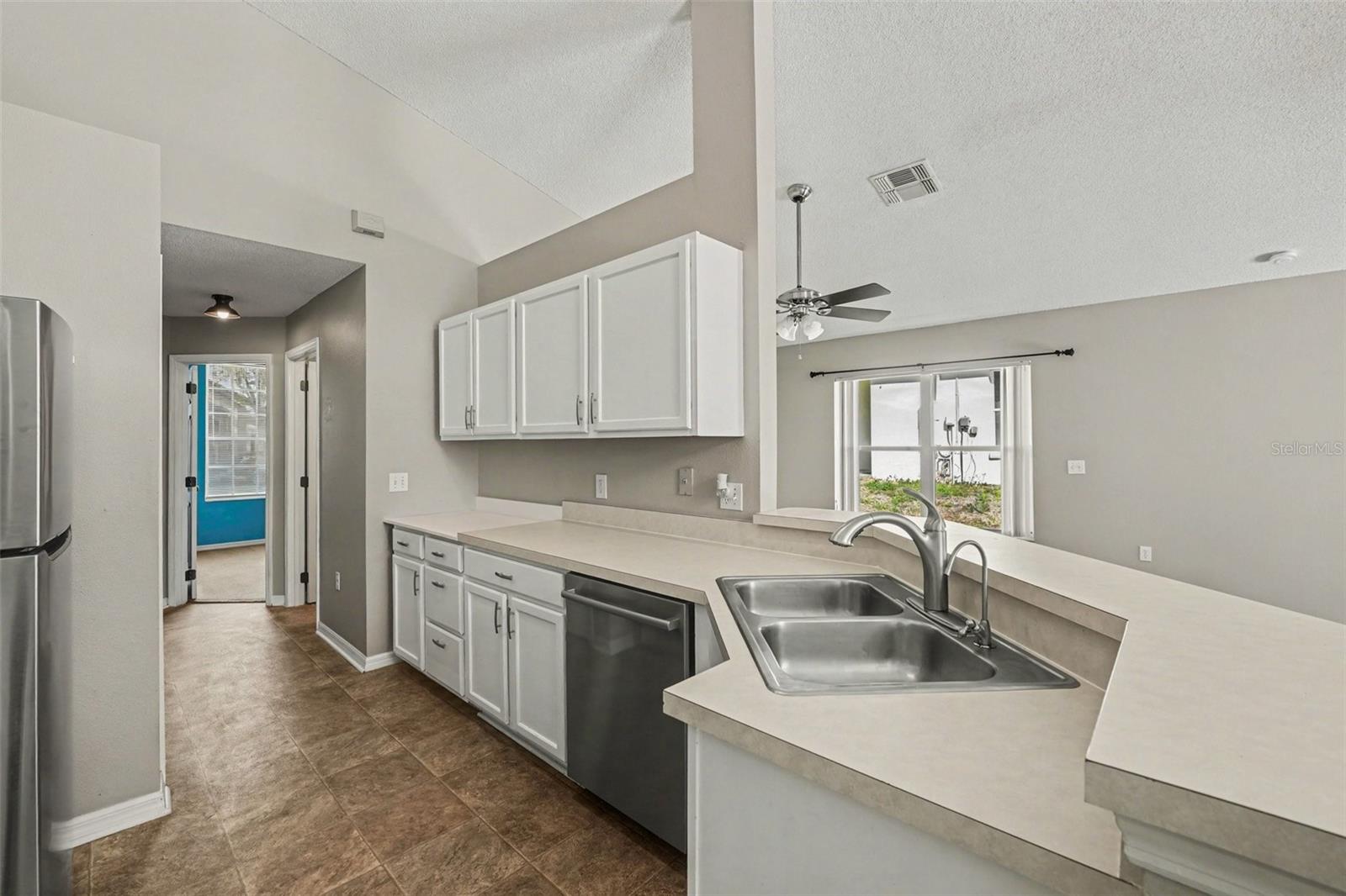 Image 9 of 30 For 142 Santana Place