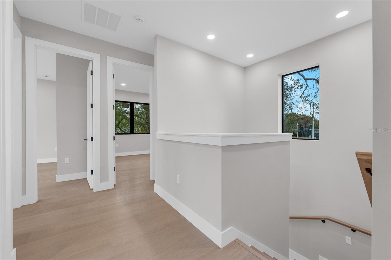 Image 15 of 30 For 407 Calhoun Place