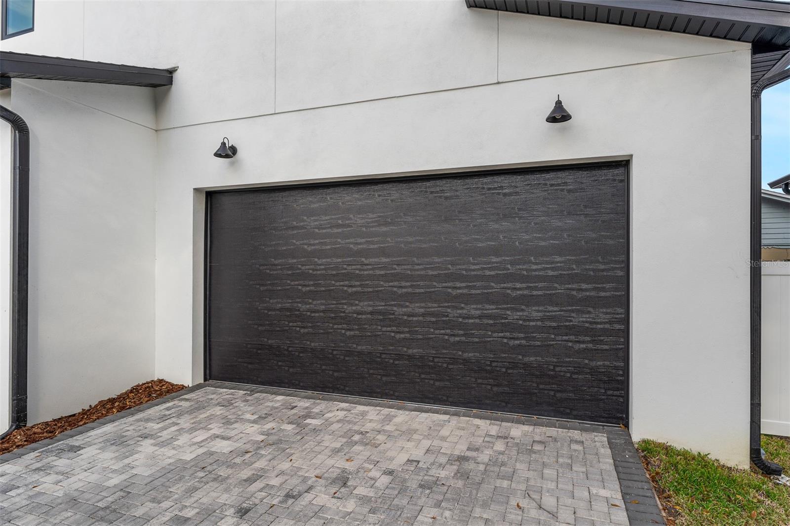 Image 2 of 30 For 407 Calhoun Place