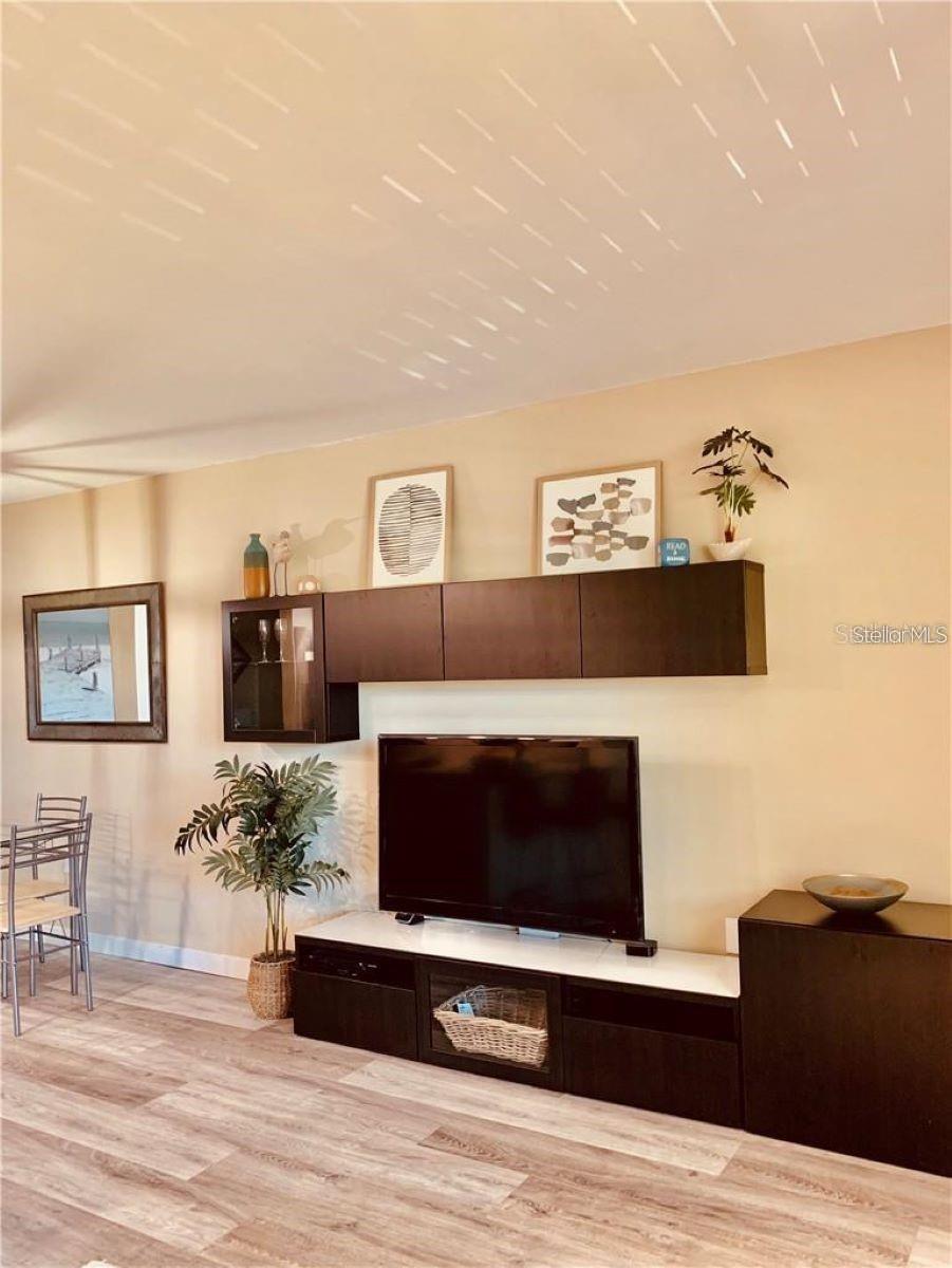 Image 34 of 38 For 9715 Harrell Avenue 139