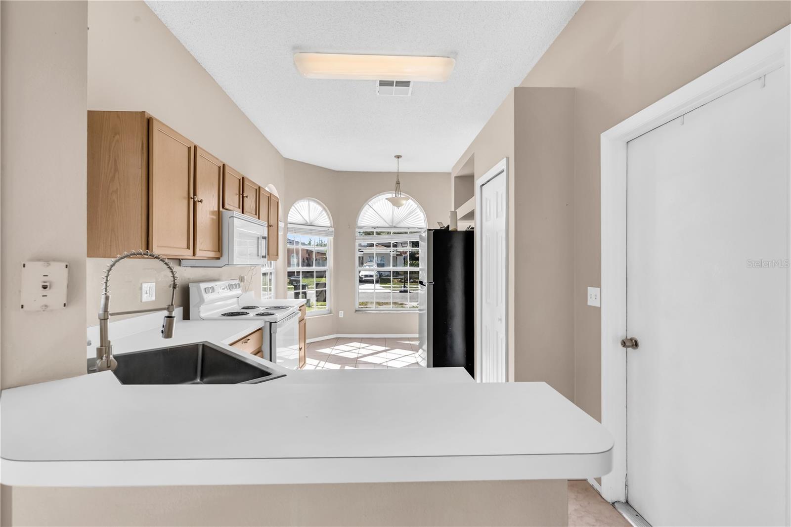 Image 11 of 38 For 385 Briar Bay Circle