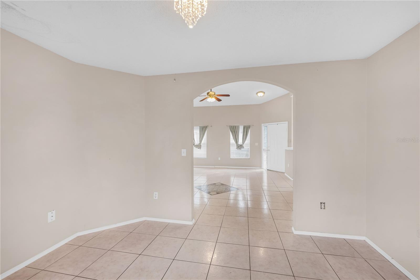 Image 17 of 38 For 385 Briar Bay Circle