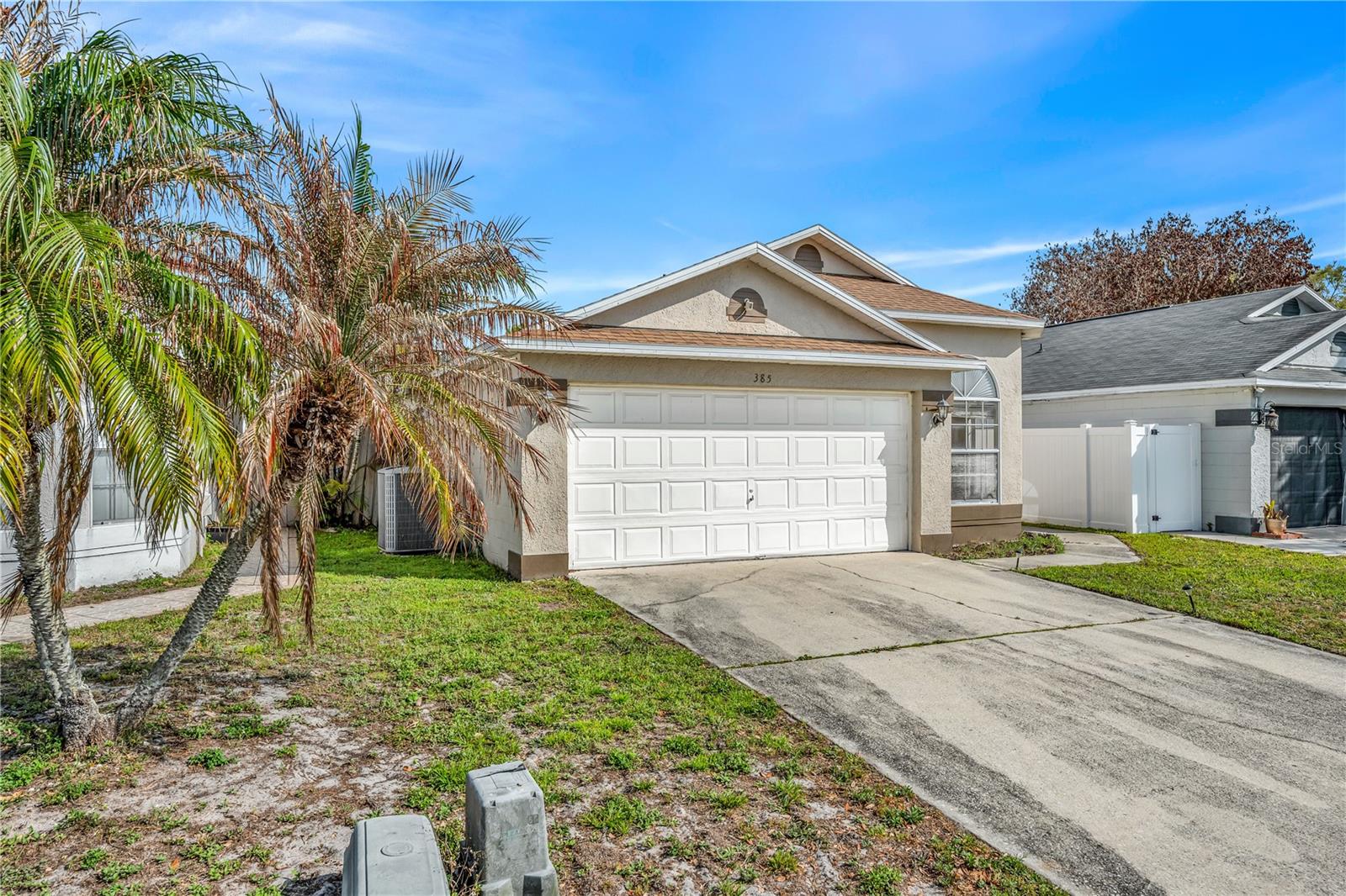 Image 3 of 38 For 385 Briar Bay Circle