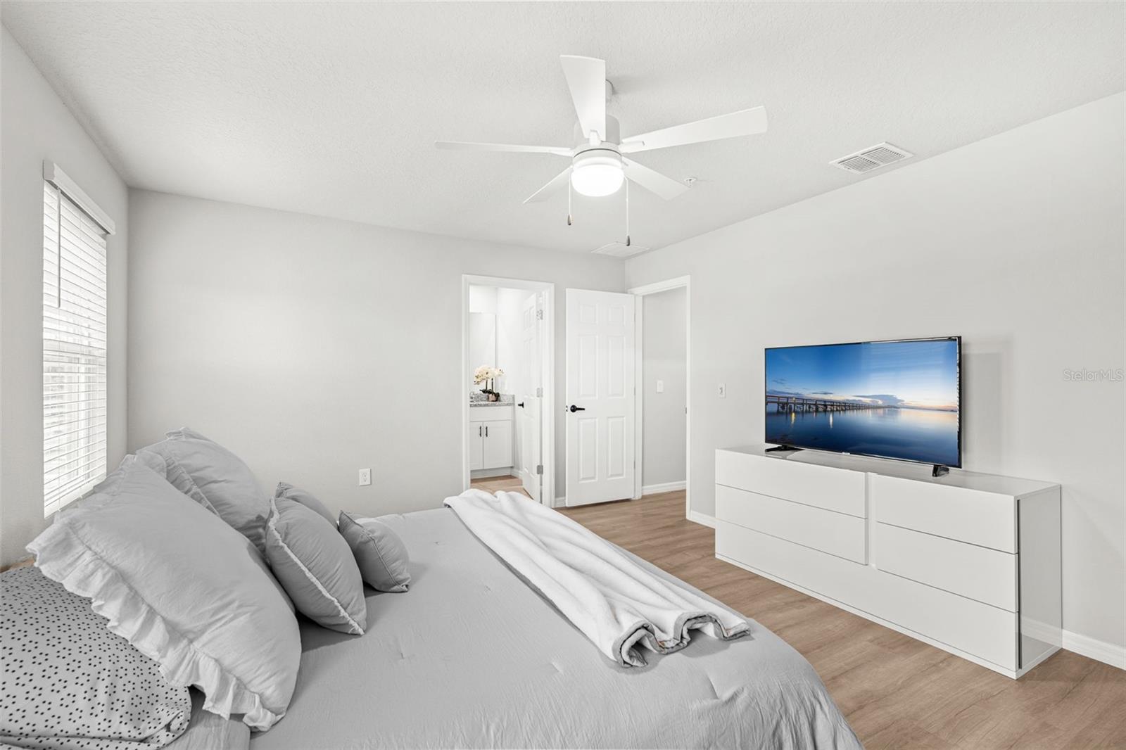 Image 16 of 40 For 2582 Sweet Viburnum Way