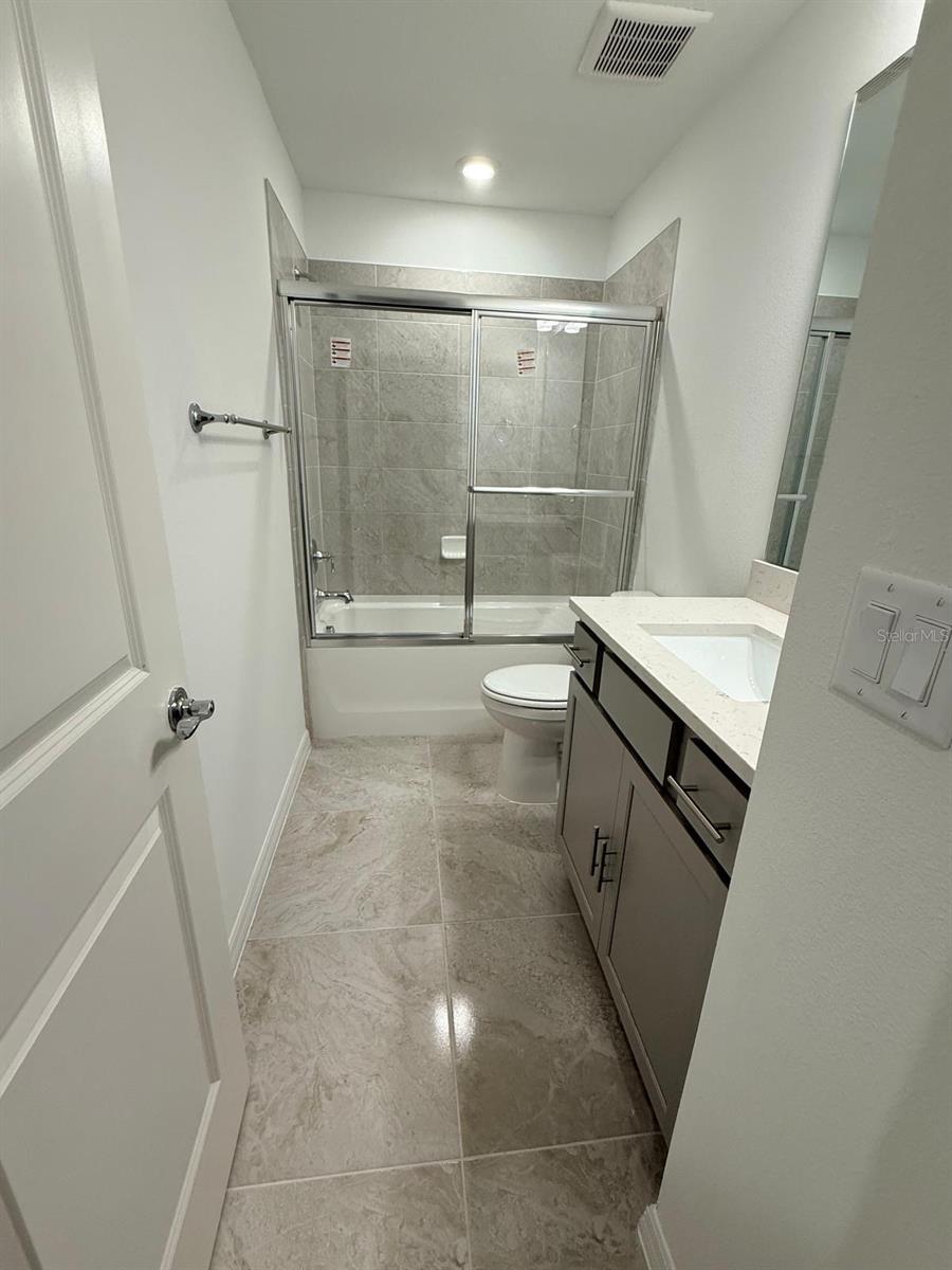 Image 13 of 27 For 4628 Orchard View Alley