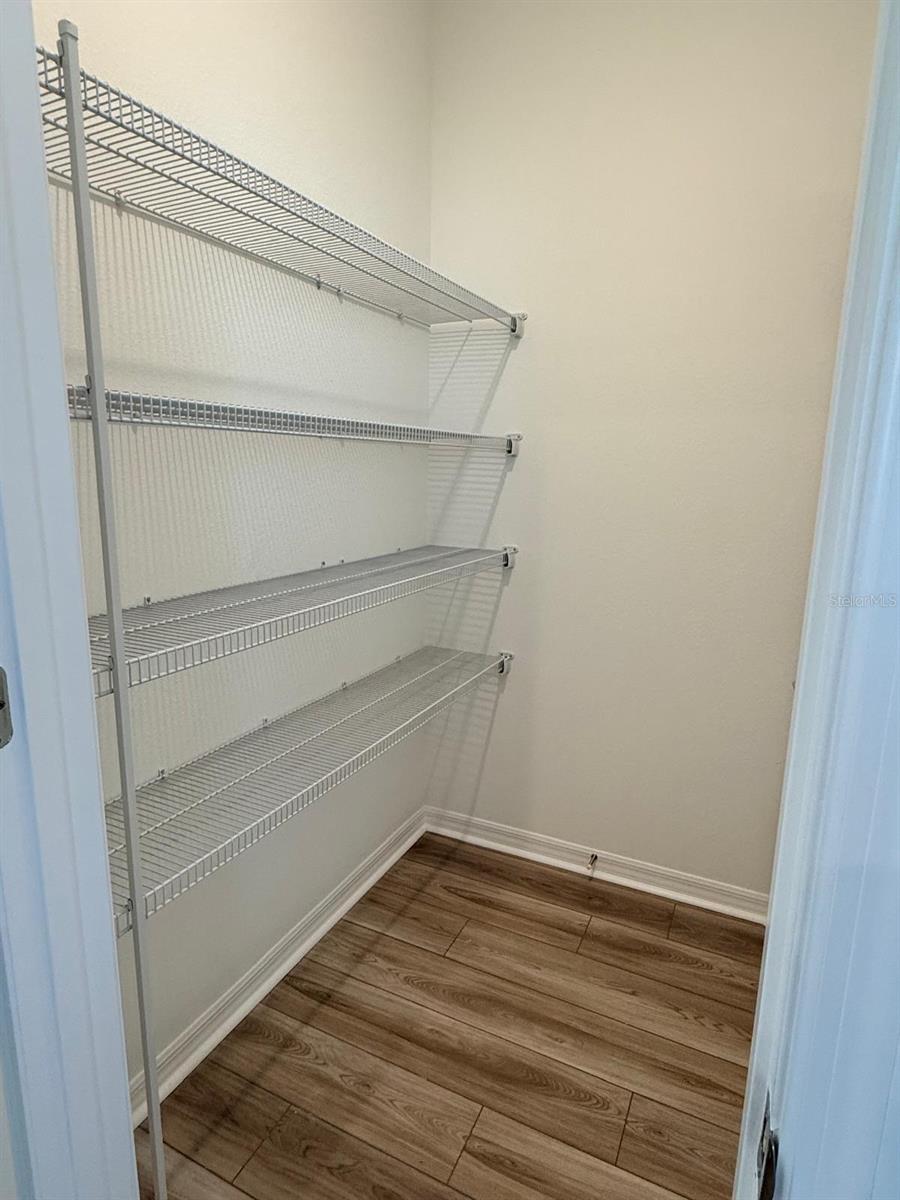 Image 16 of 27 For 4628 Orchard View Alley