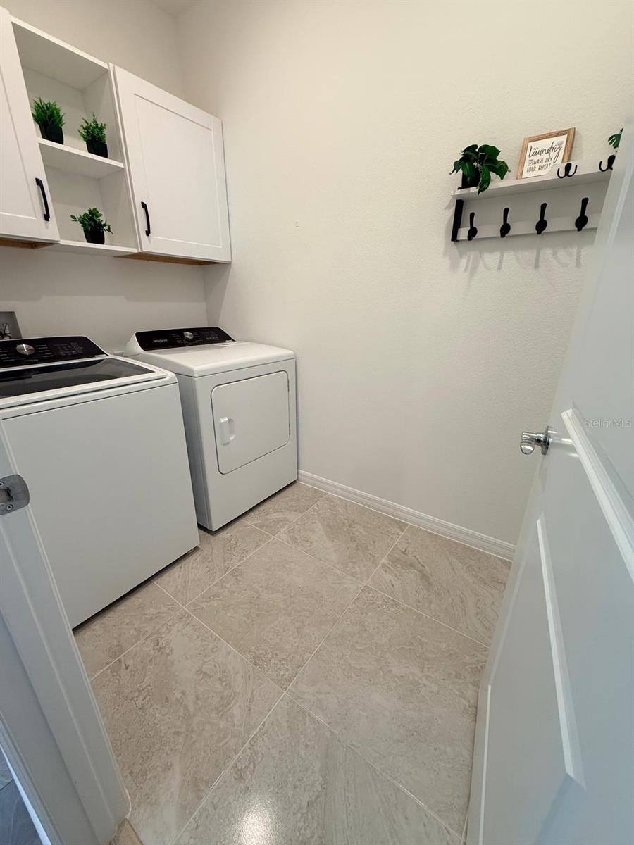 Image 20 of 27 For 4628 Orchard View Alley