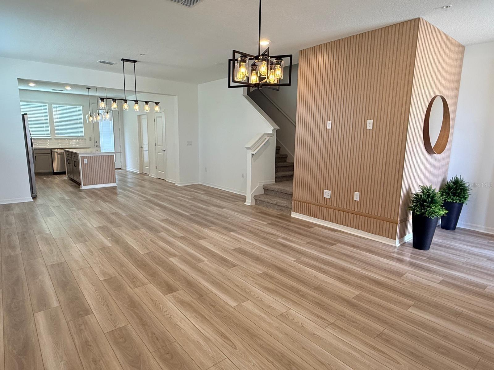 Image 3 of 27 For 4628 Orchard View Alley