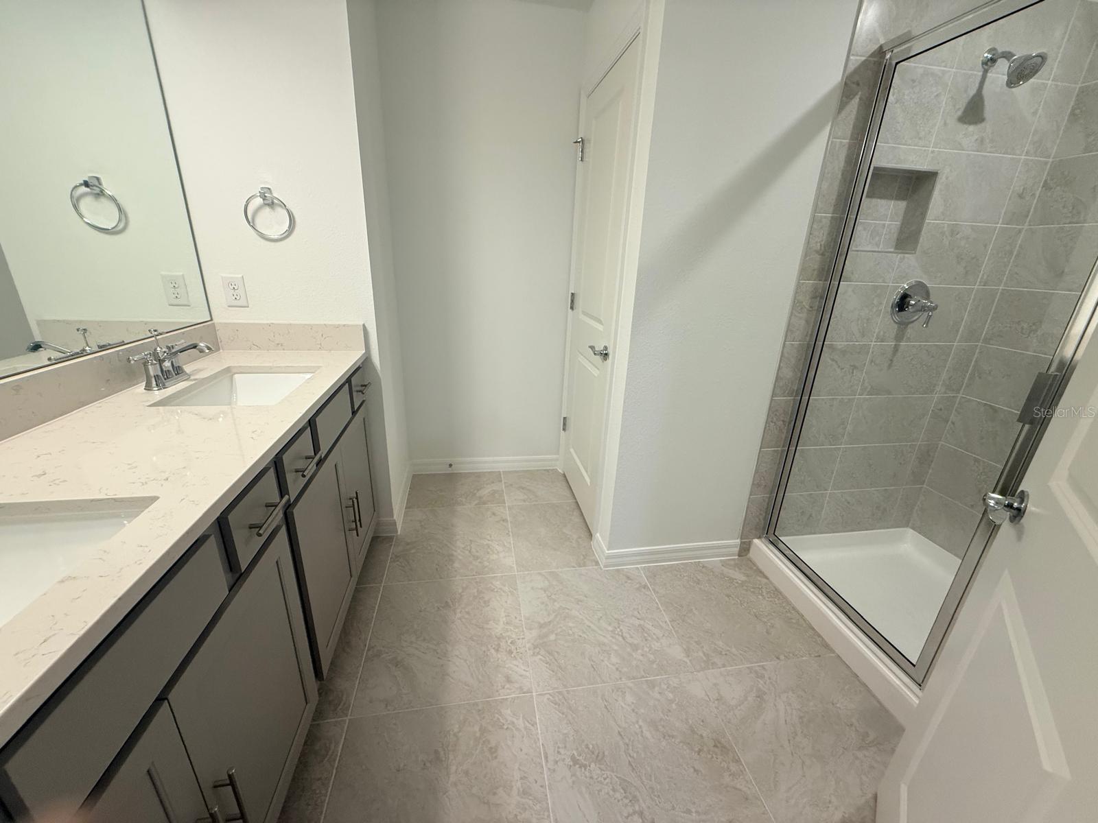 Image 9 of 27 For 4628 Orchard View Alley