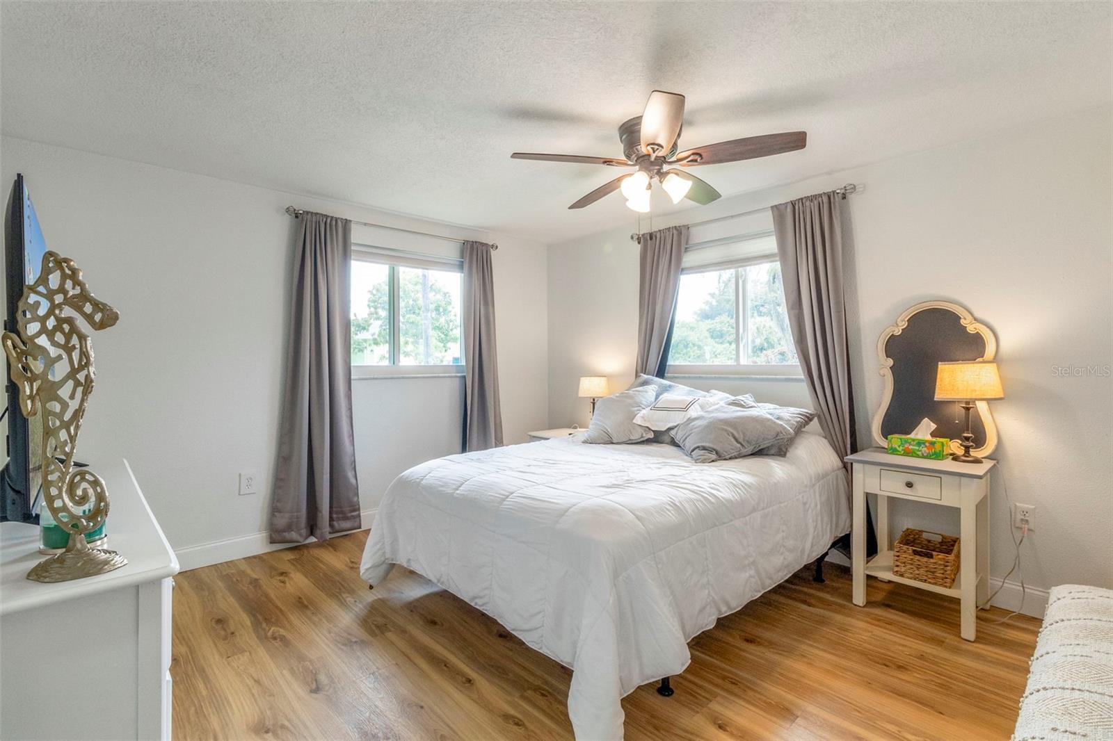 Image 14 of 44 For 2586 Auburn Boulevard