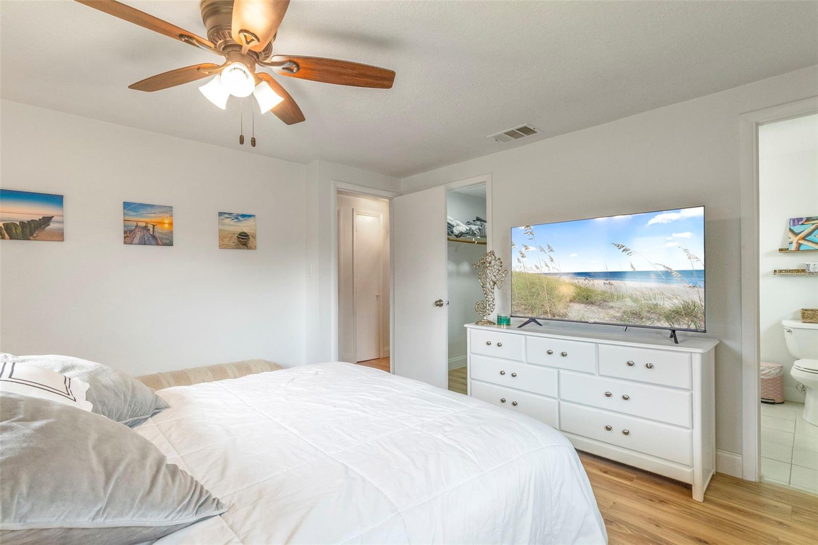 Image 15 of 44 For 2586 Auburn Boulevard