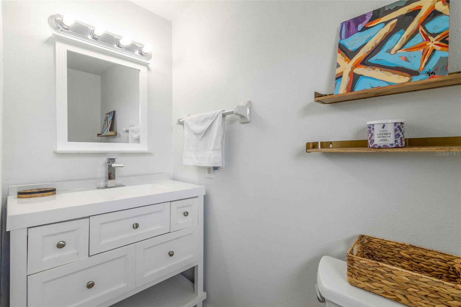 Image 19 of 44 For 2586 Auburn Boulevard