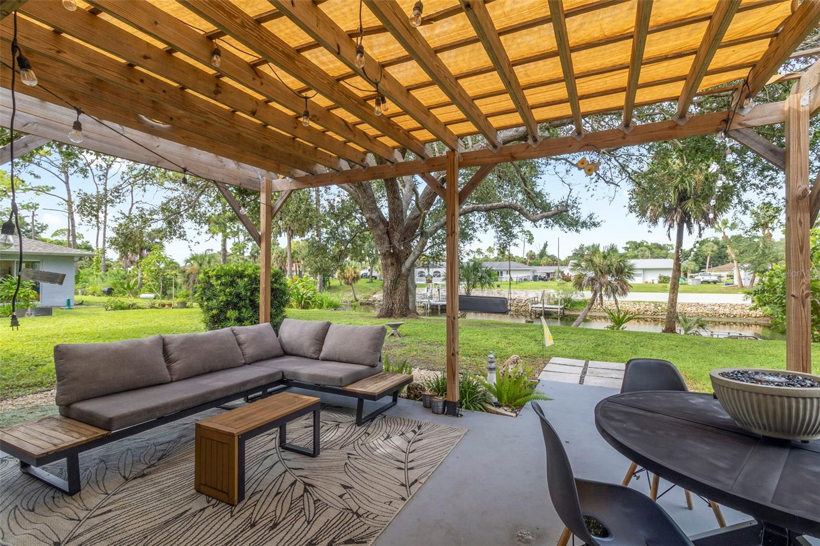 Image 23 of 44 For 2586 Auburn Boulevard