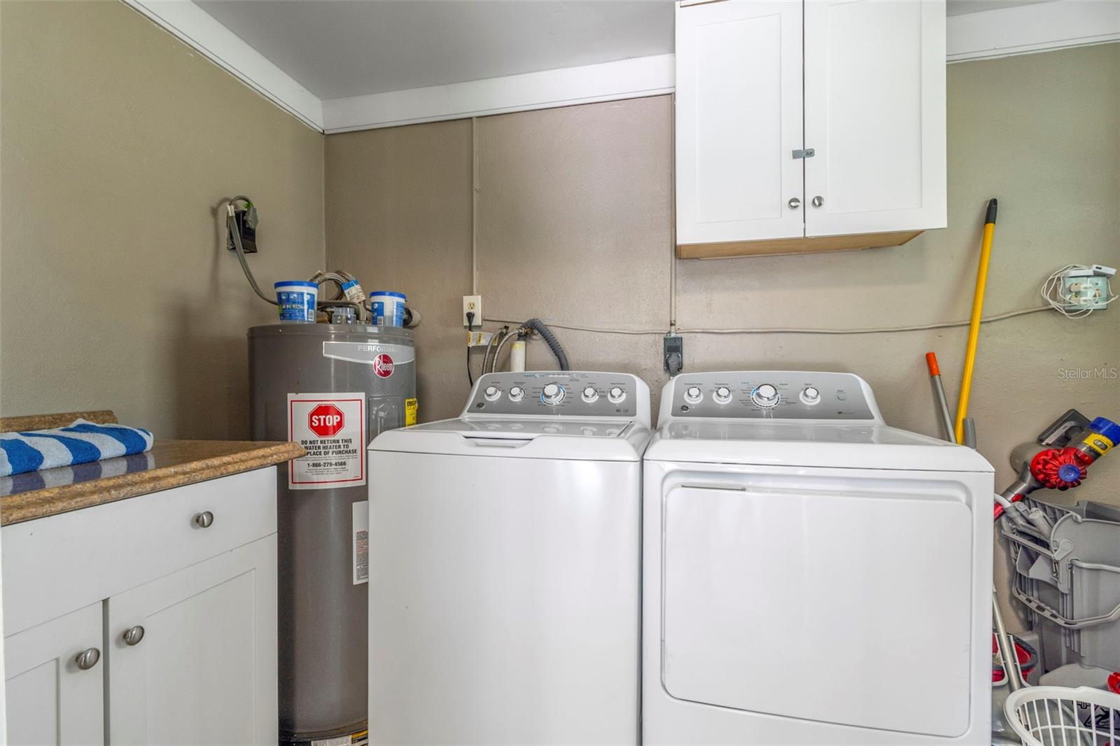 Image 43 of 44 For 2586 Auburn Boulevard