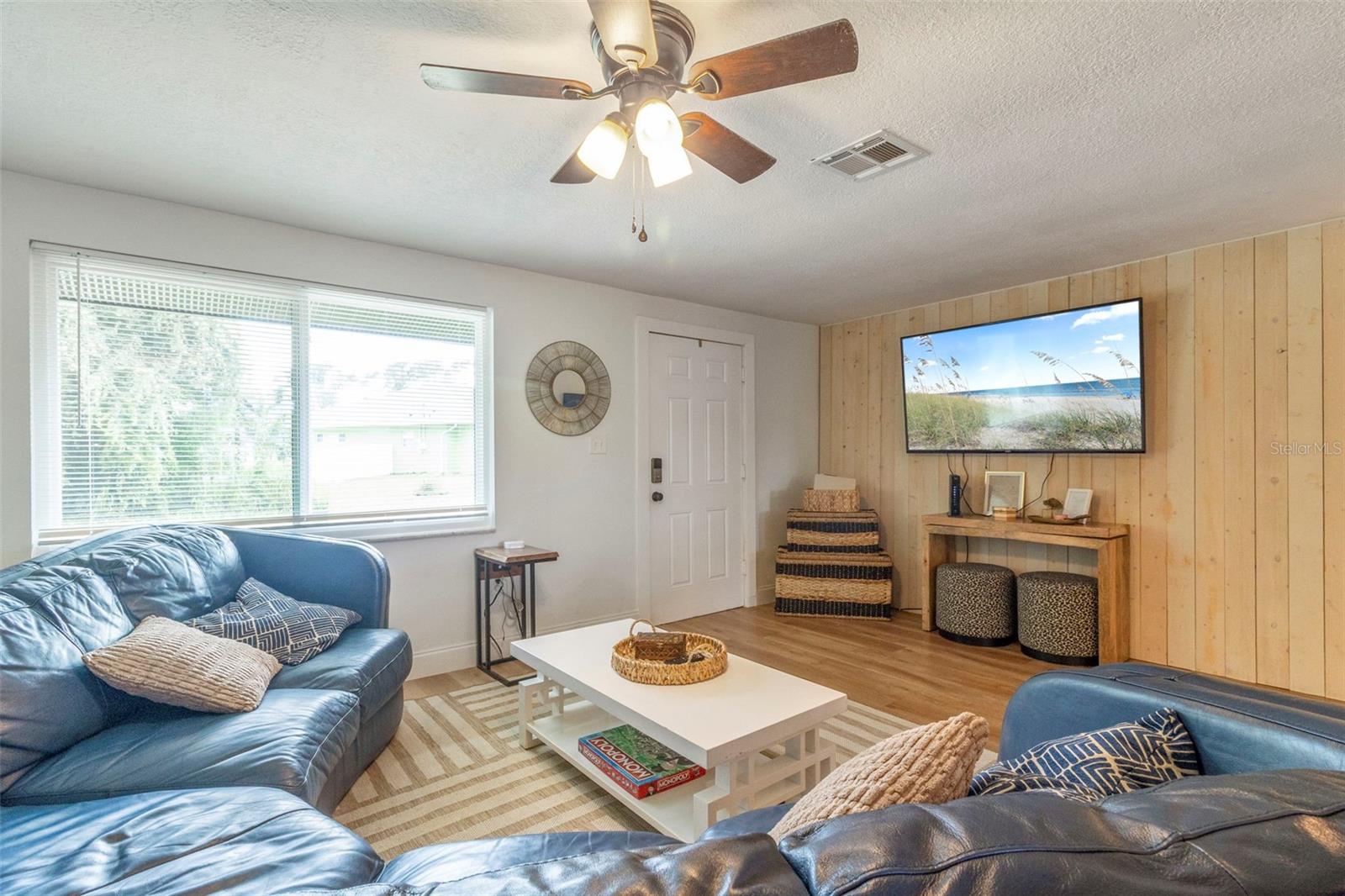 Image 9 of 44 For 2586 Auburn Boulevard