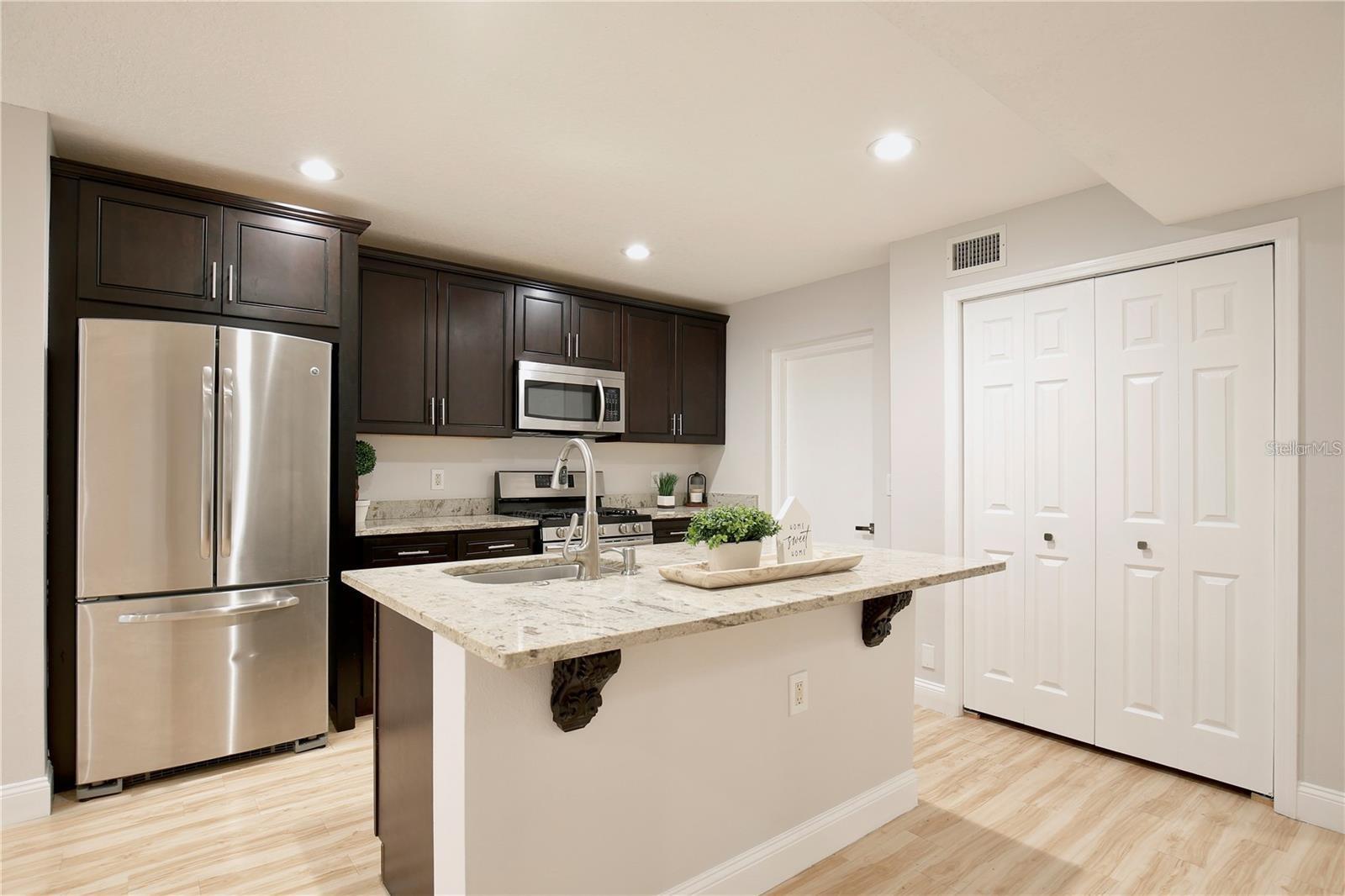 Image 3 of 33 For 112 Heron Bay Circle