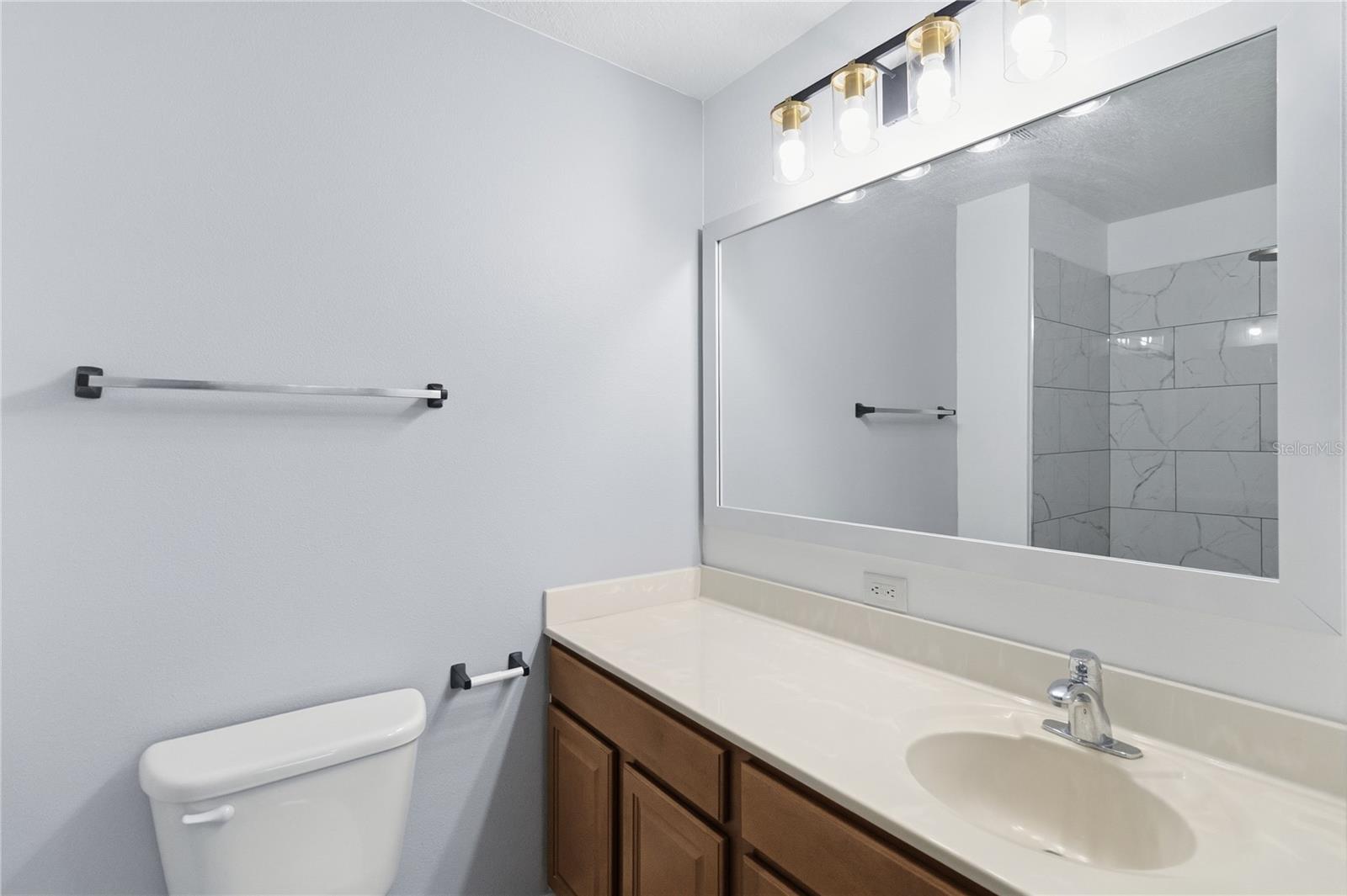 Image 12 of 35 For 121 Festive Court