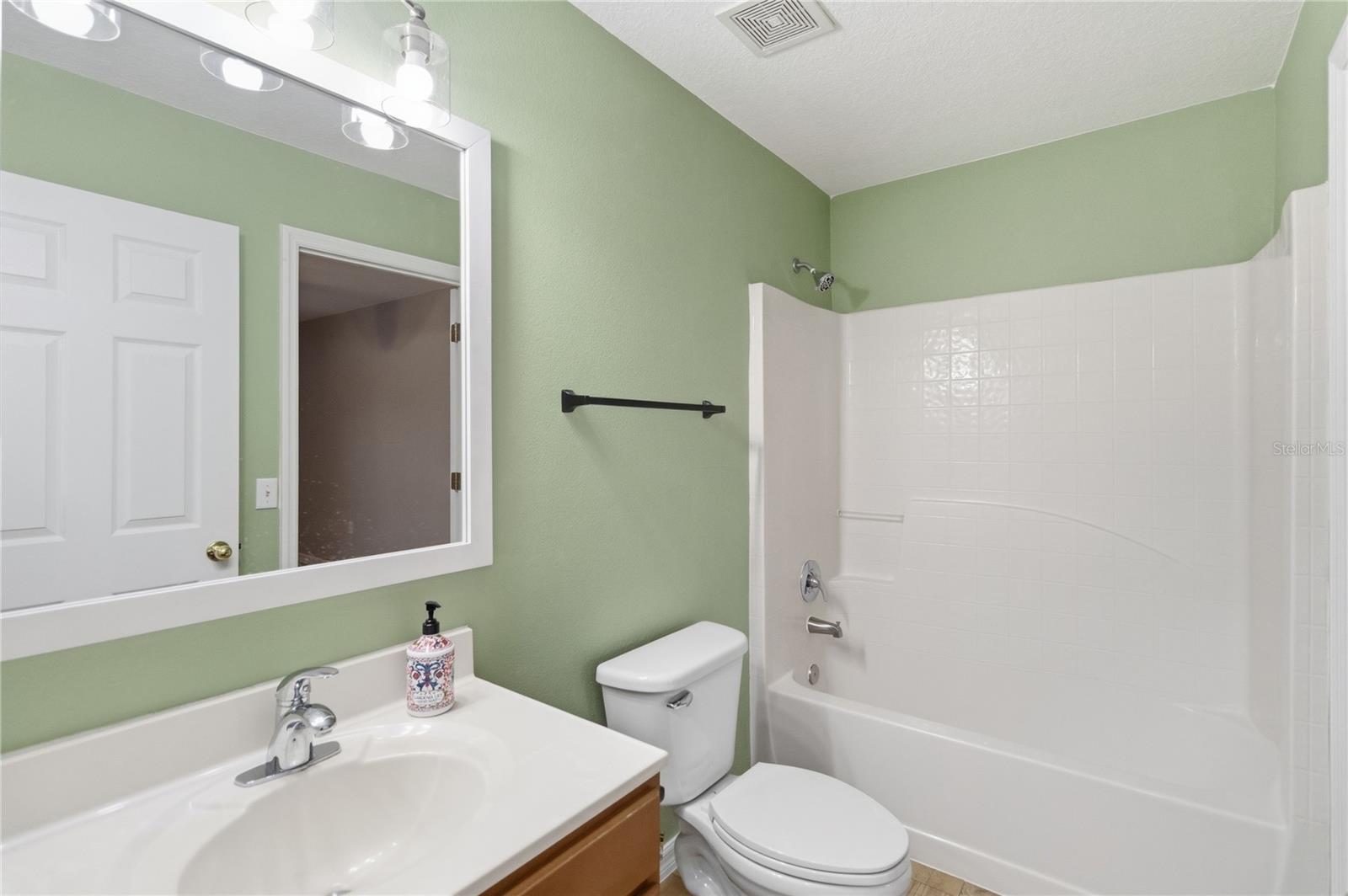 Image 24 of 35 For 121 Festive Court