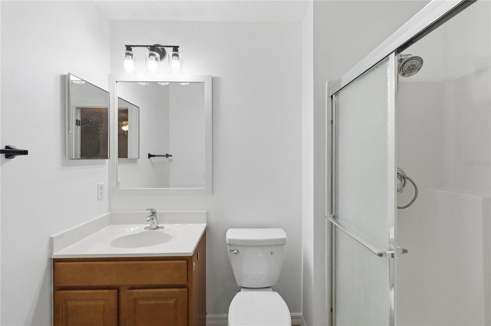 Image 26 of 35 For 121 Festive Court