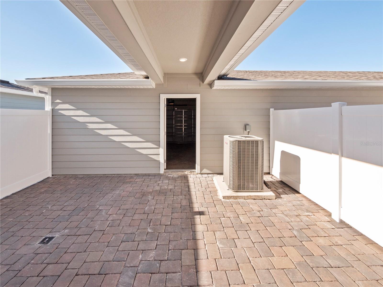 Image 21 of 25 For 14354 Orchid Island Drive