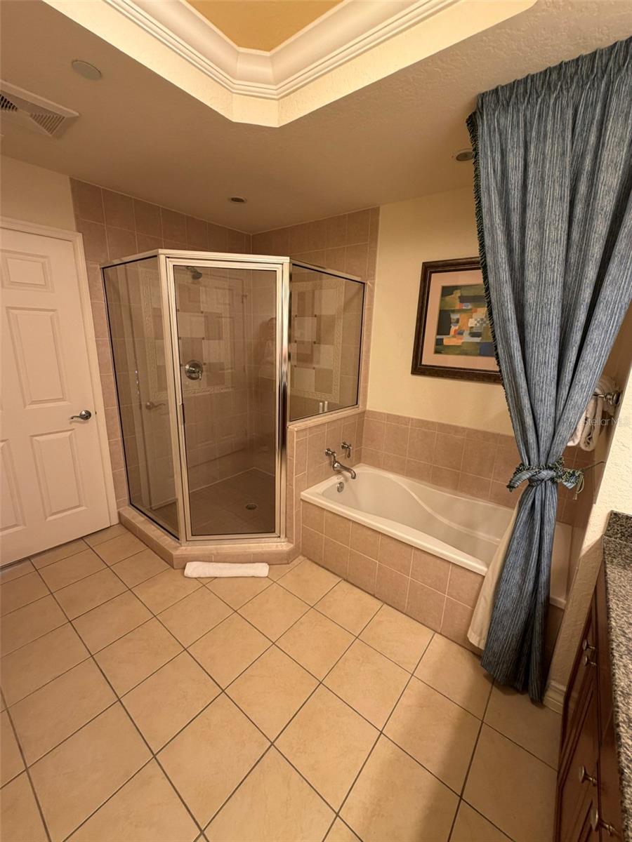 Image 17 of 50 For 7656 Whisper Way 401