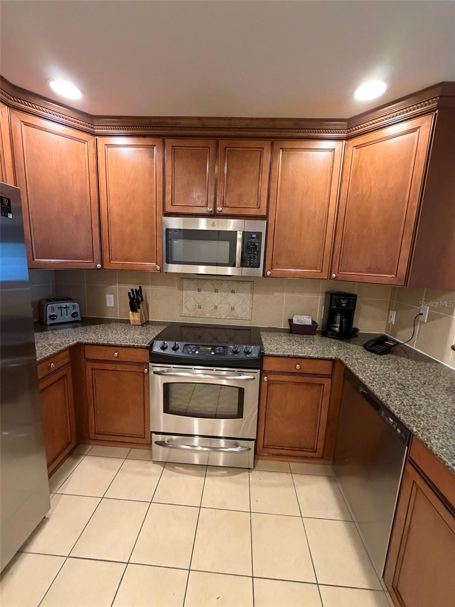 Image 21 of 50 For 7656 Whisper Way 401