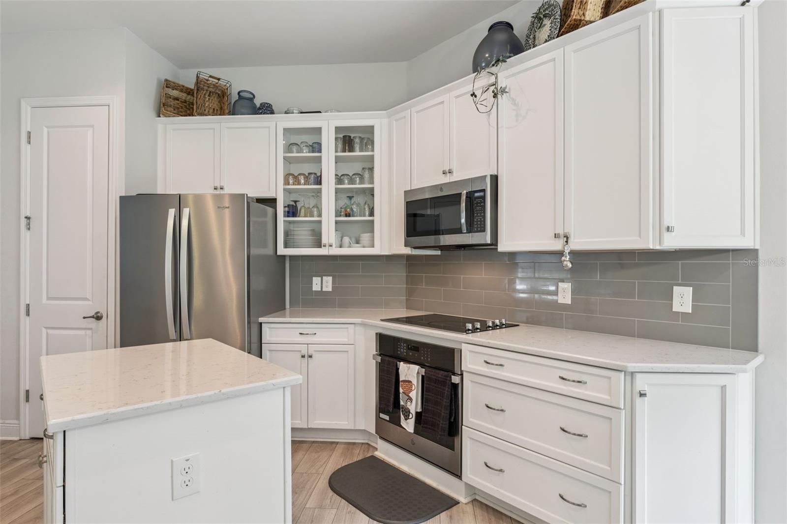 Image 10 of 19 For 24414 Woodhill Court