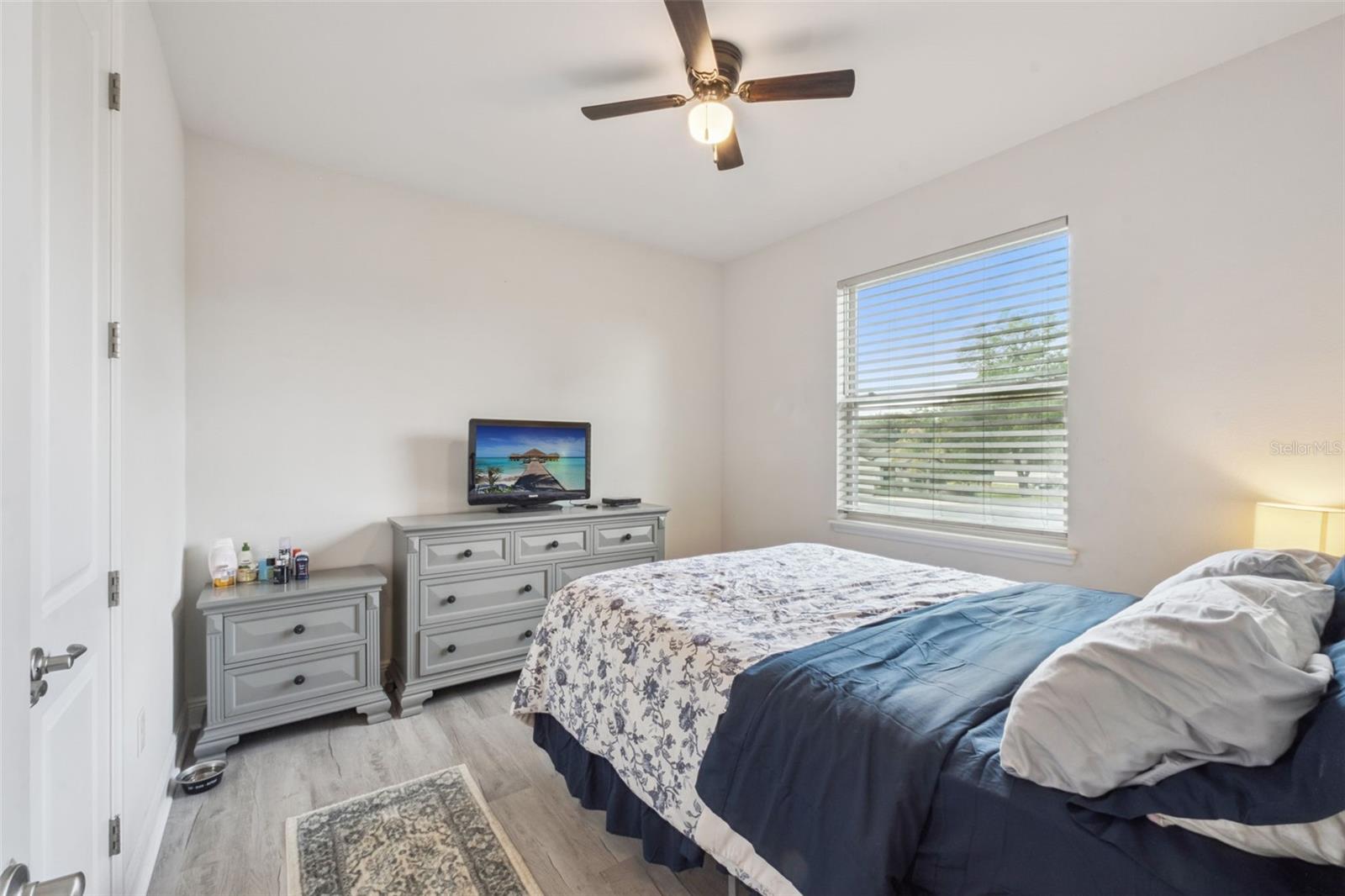 Image 11 of 19 For 24414 Woodhill Court