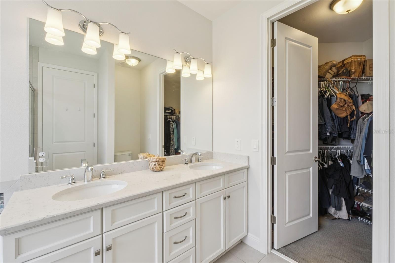 Image 12 of 19 For 24414 Woodhill Court