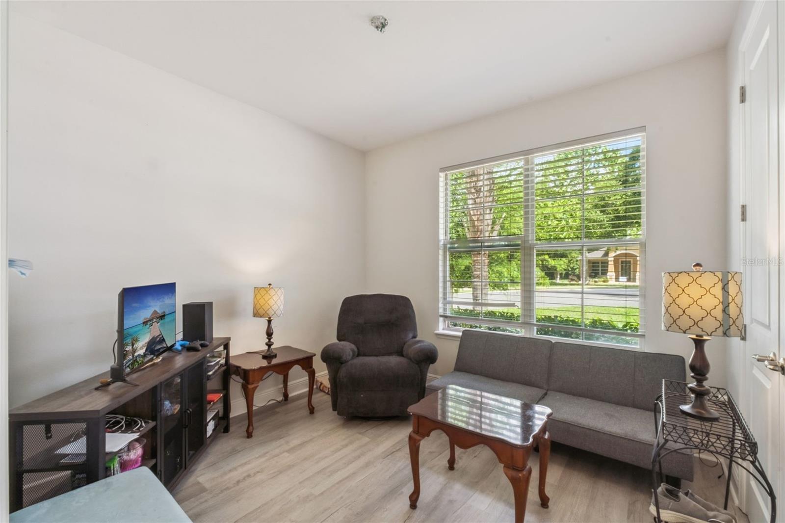 Image 17 of 19 For 24414 Woodhill Court