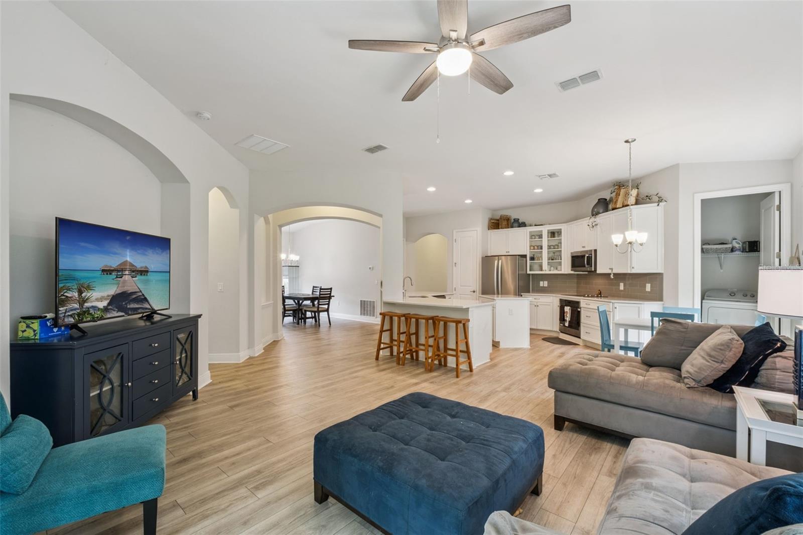 Image 3 of 19 For 24414 Woodhill Court