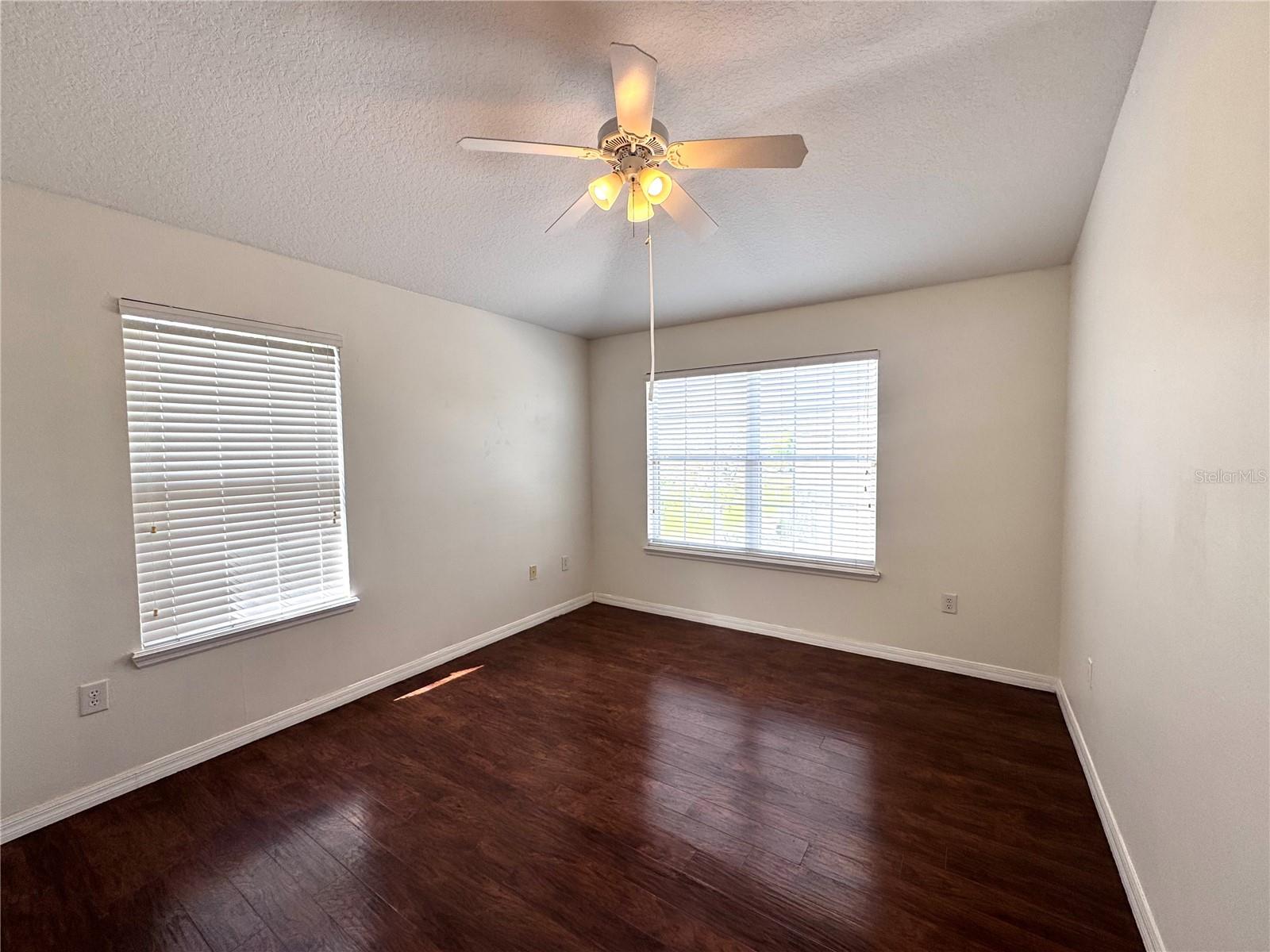 Image 14 of 23 For 1985 Estancia Circle