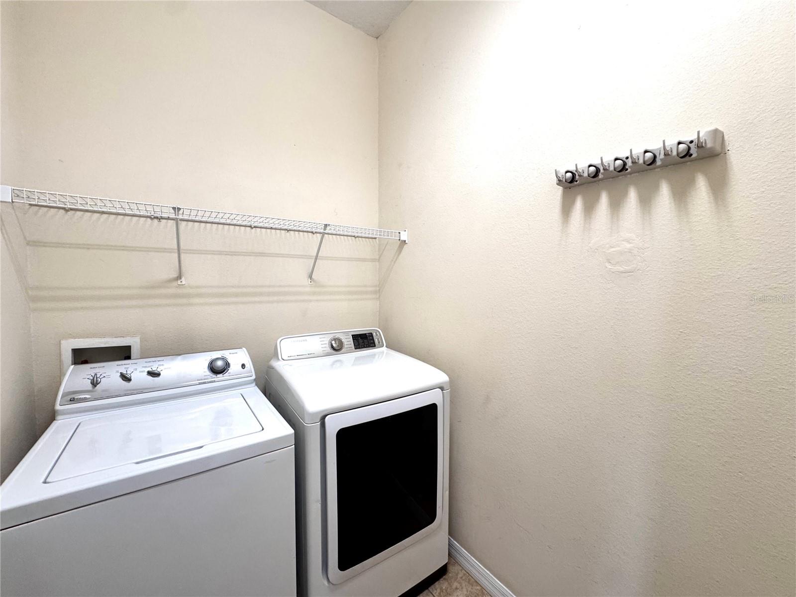 Image 20 of 23 For 1985 Estancia Circle