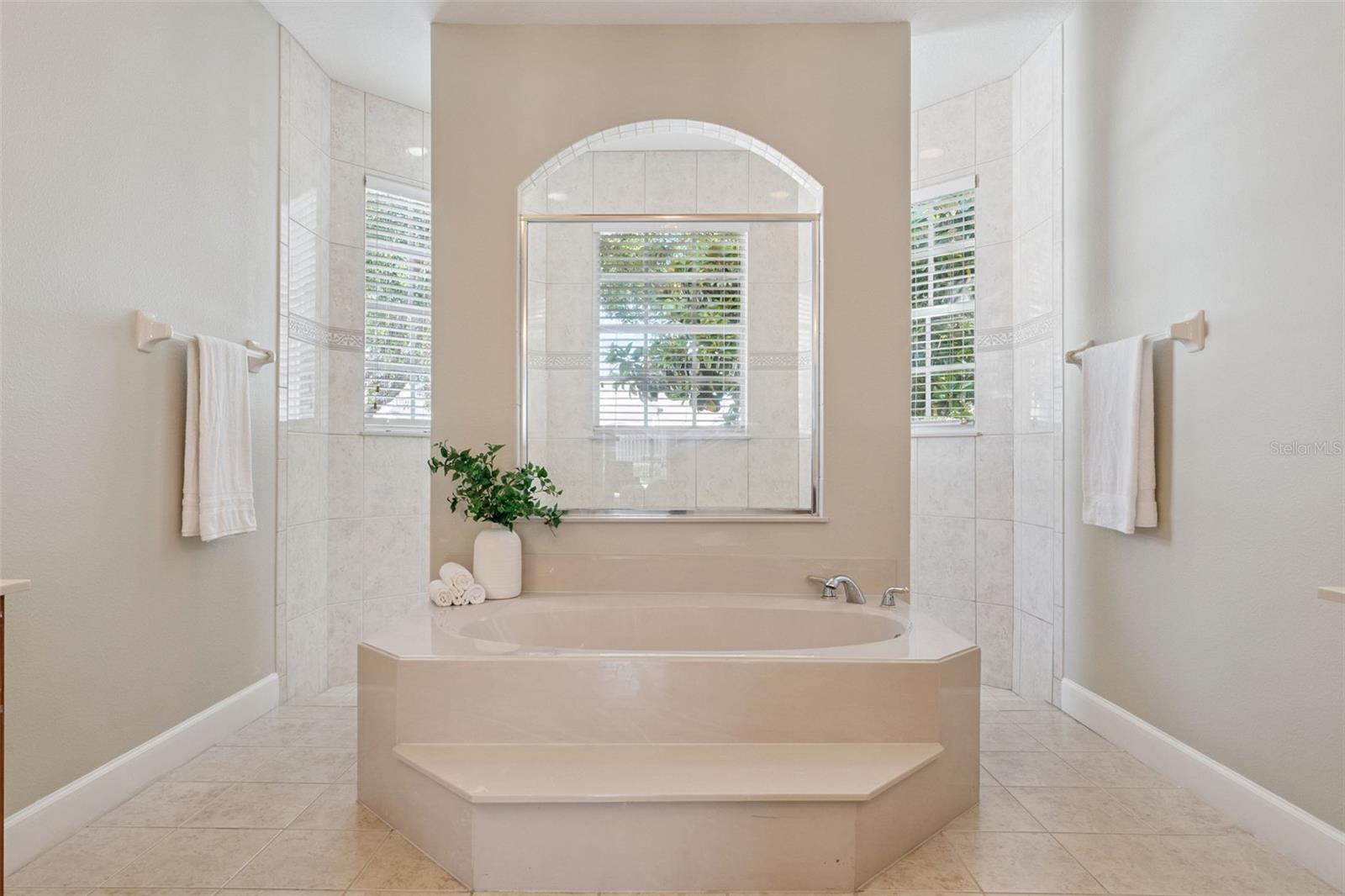 Image 12 of 67 For 13335 Paloma Drive