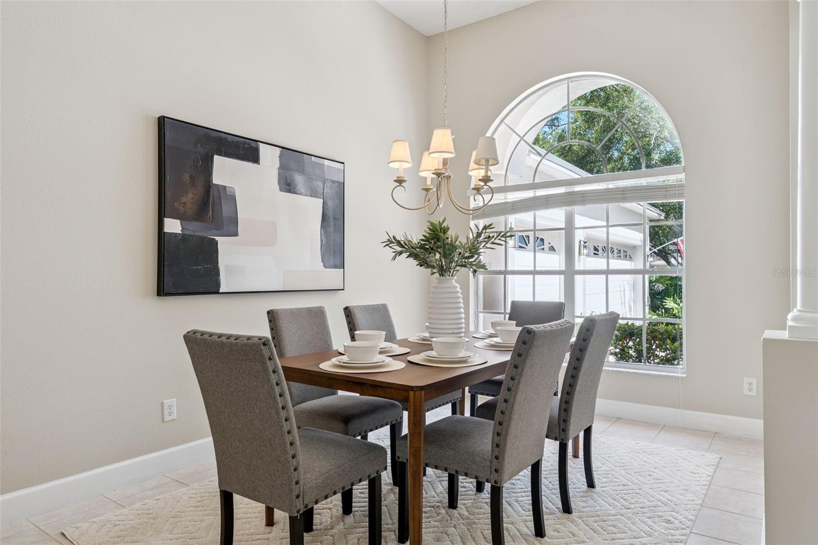 Image 16 of 67 For 13335 Paloma Drive